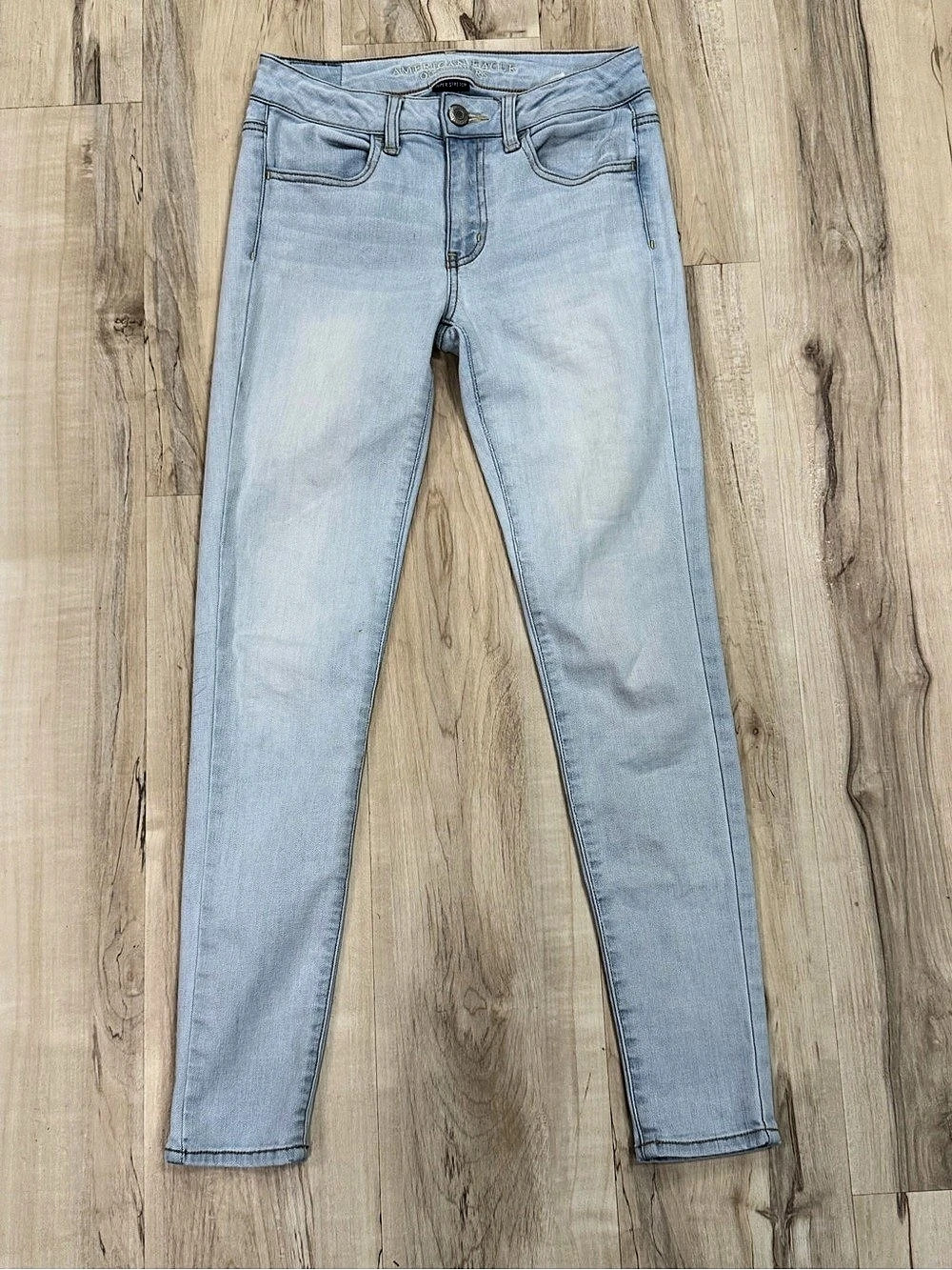 American Eagle Outfitters Jegging Women’s Skinny Jeans Blue Size 4 • light wash